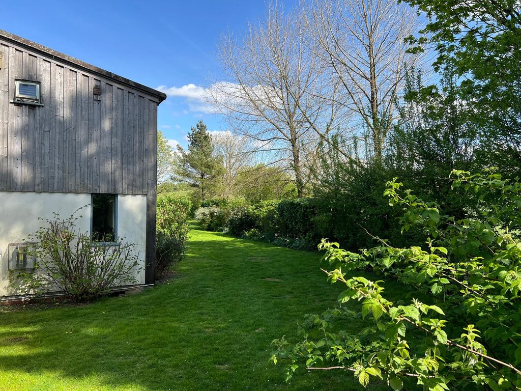 Property photo 3 of 17 Property