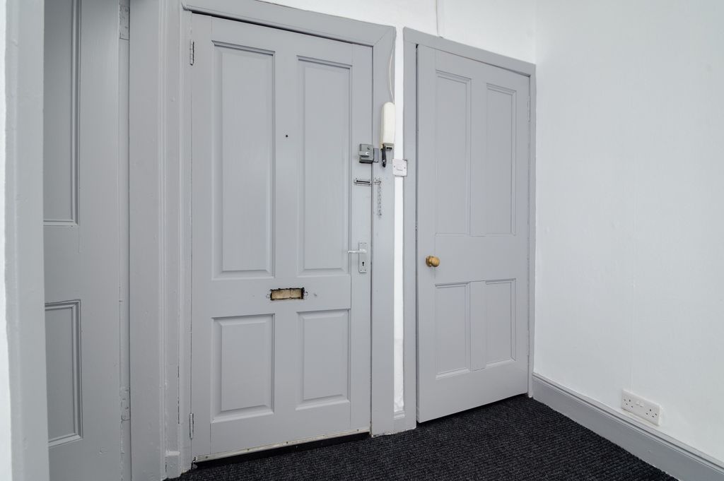 Property photo 2 of 11 59Fcowane--10