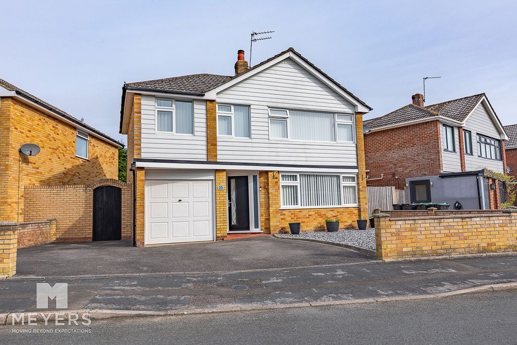 Property photo 1 of 19