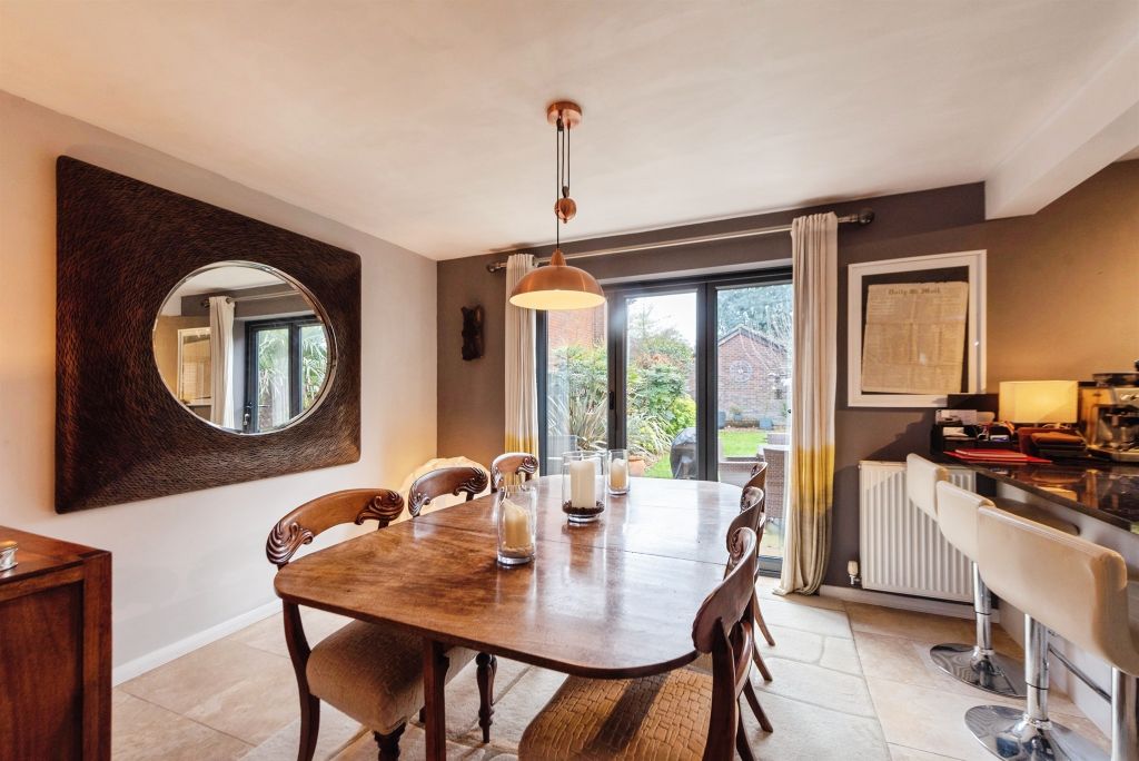 Property photo 2 of 23