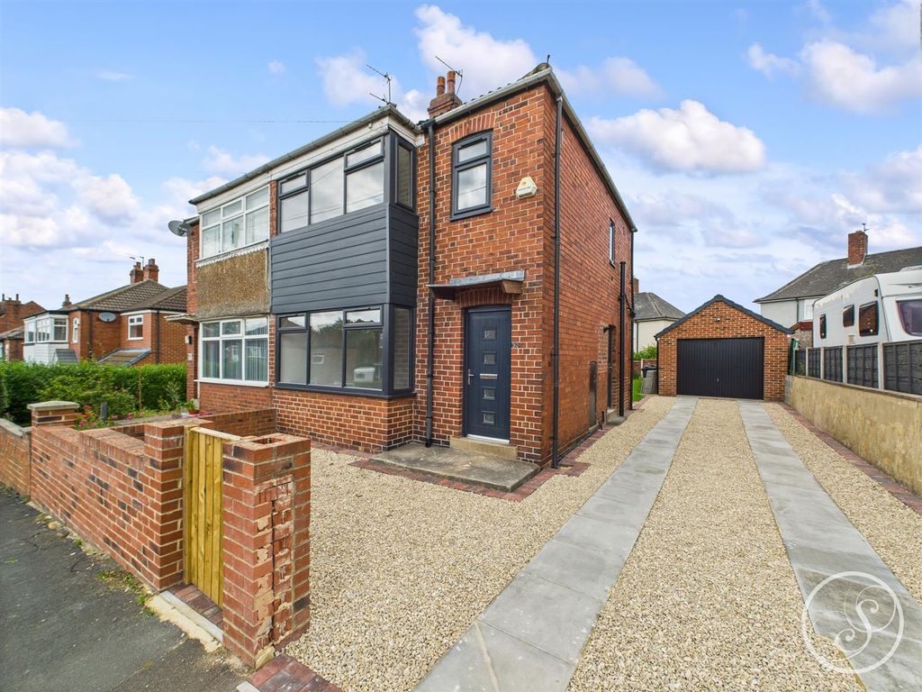 Property photo 1 of 13 External