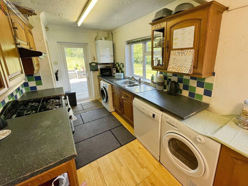 Property photo 3 of 17 Not Specified