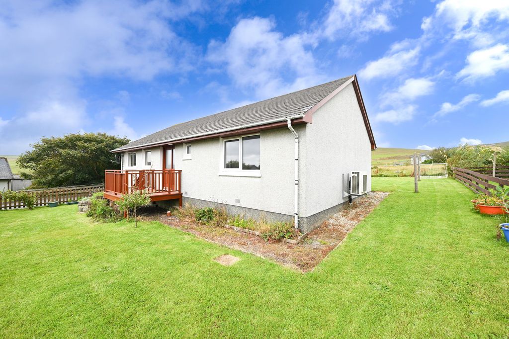 Property photo 1 of 32