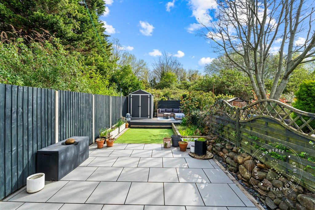 Property photo 2 of 54 Moorland-Road-32.Jpg