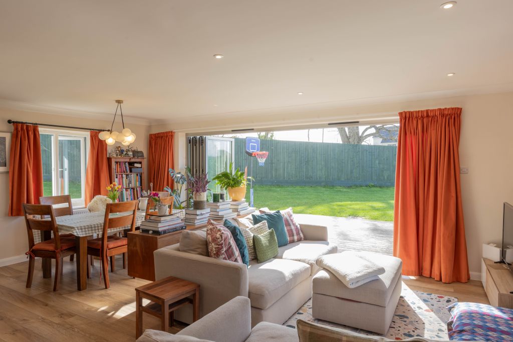 Property photo 3 of 23