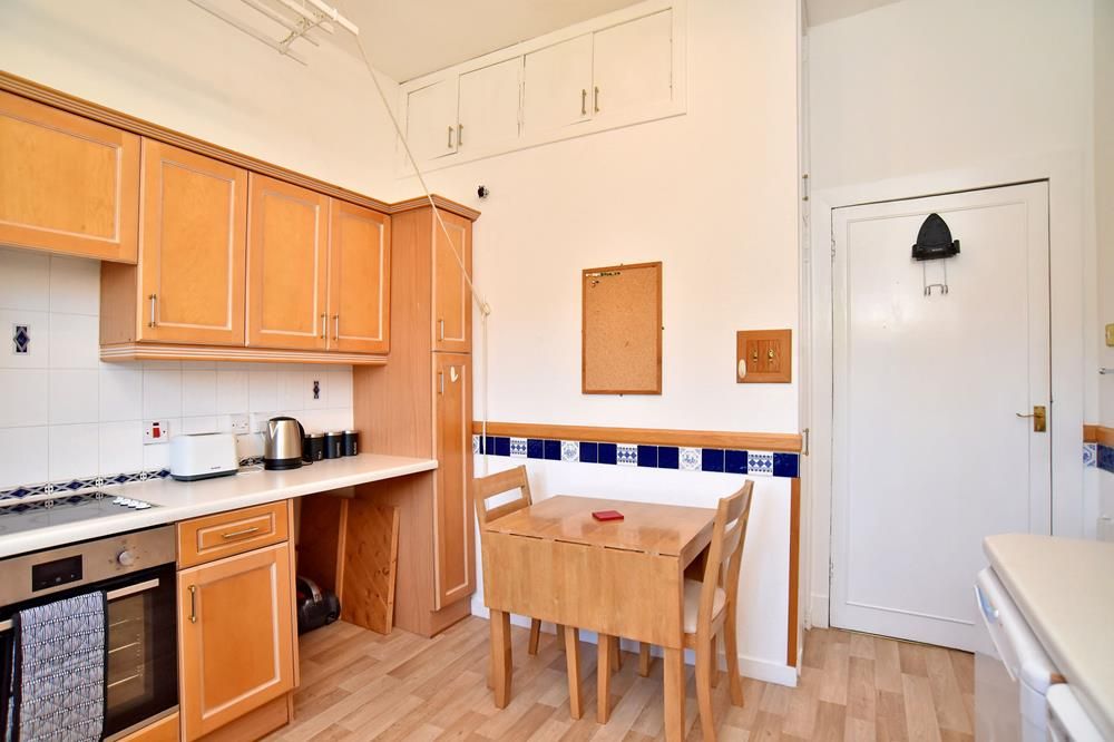 Property photo 3 of 10 Kitchen 2