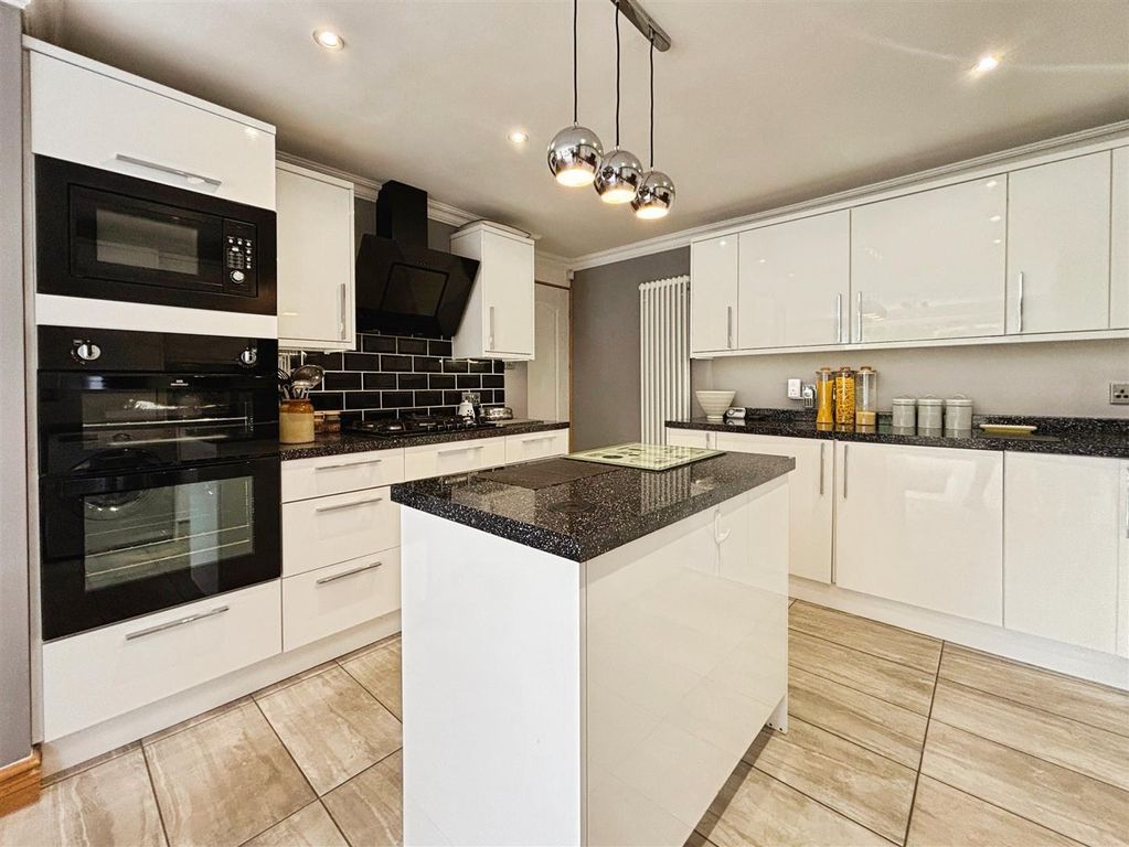 Property photo 3 of 30 Kitchen V3.Jpg