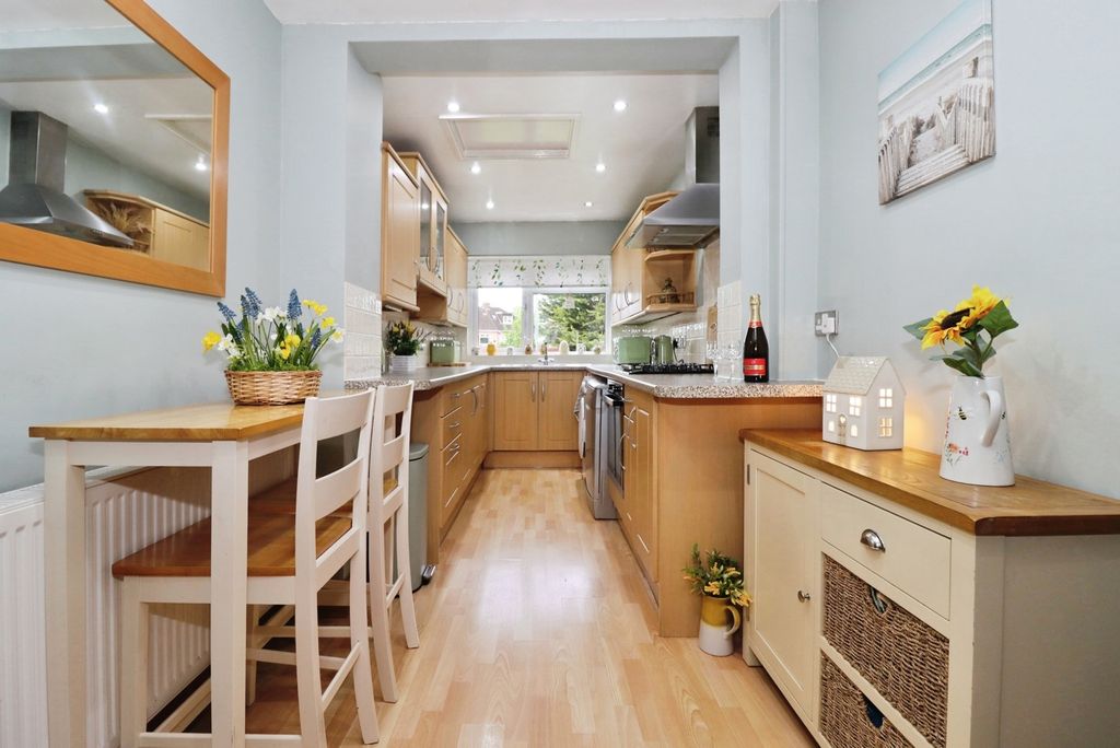 Property photo 3 of 20 Picture 3