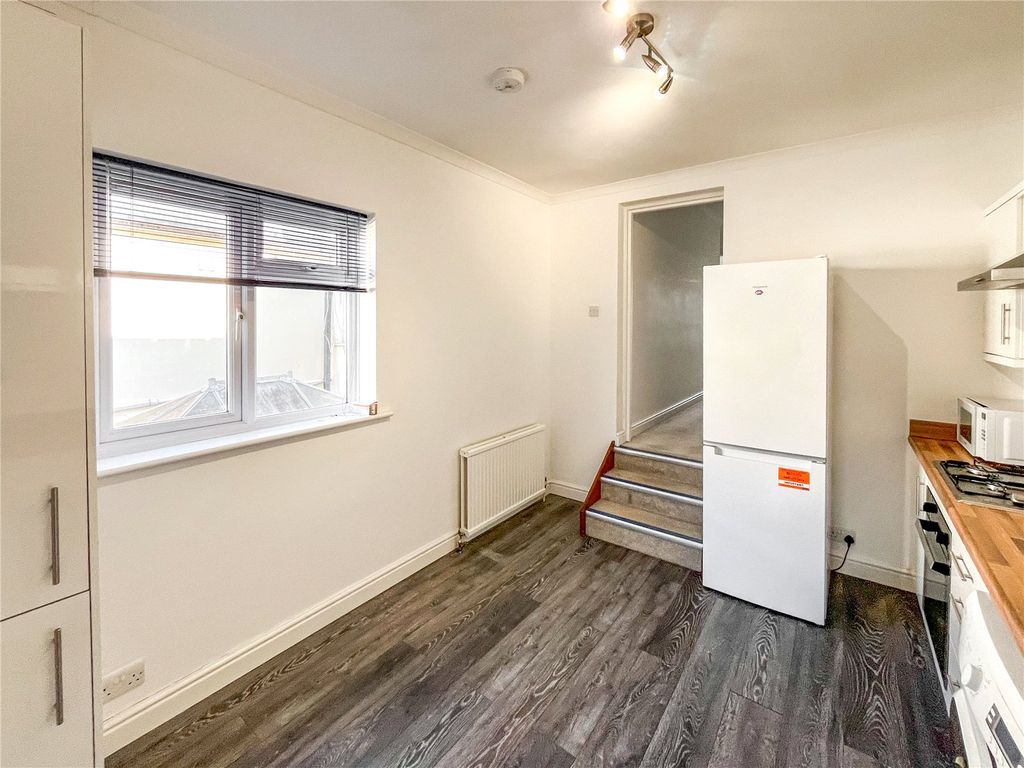 Property photo 3 of 11 Picture No. 04
