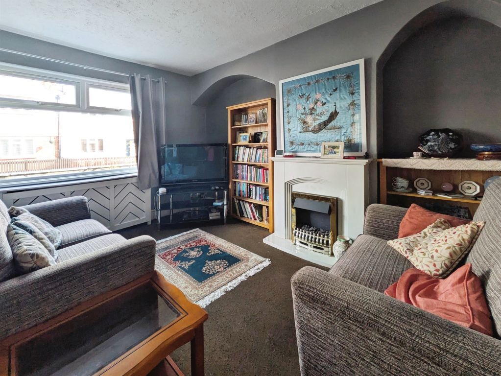 Property photo 2 of 17