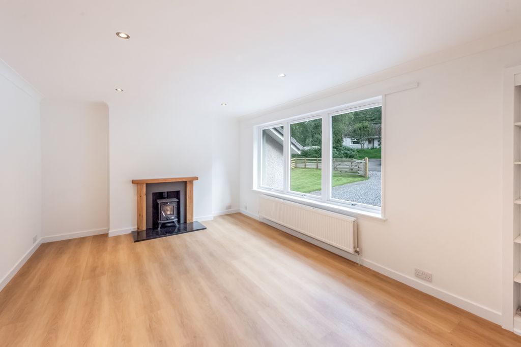 Property photo 2 of 39