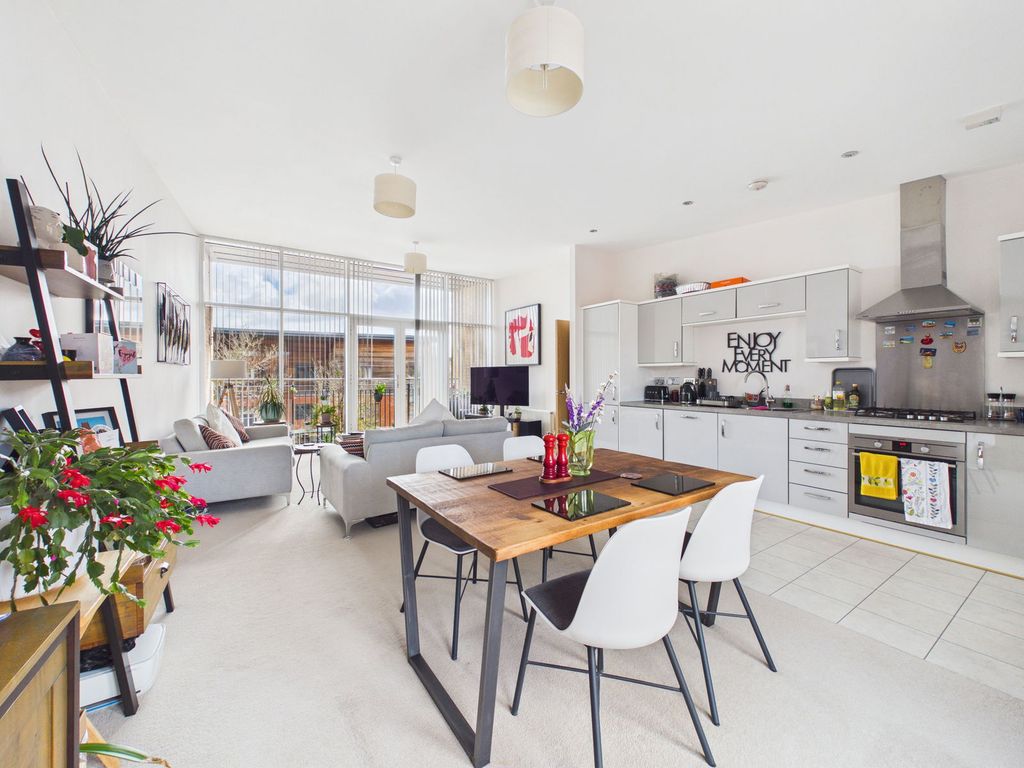 Property photo 2 of 9