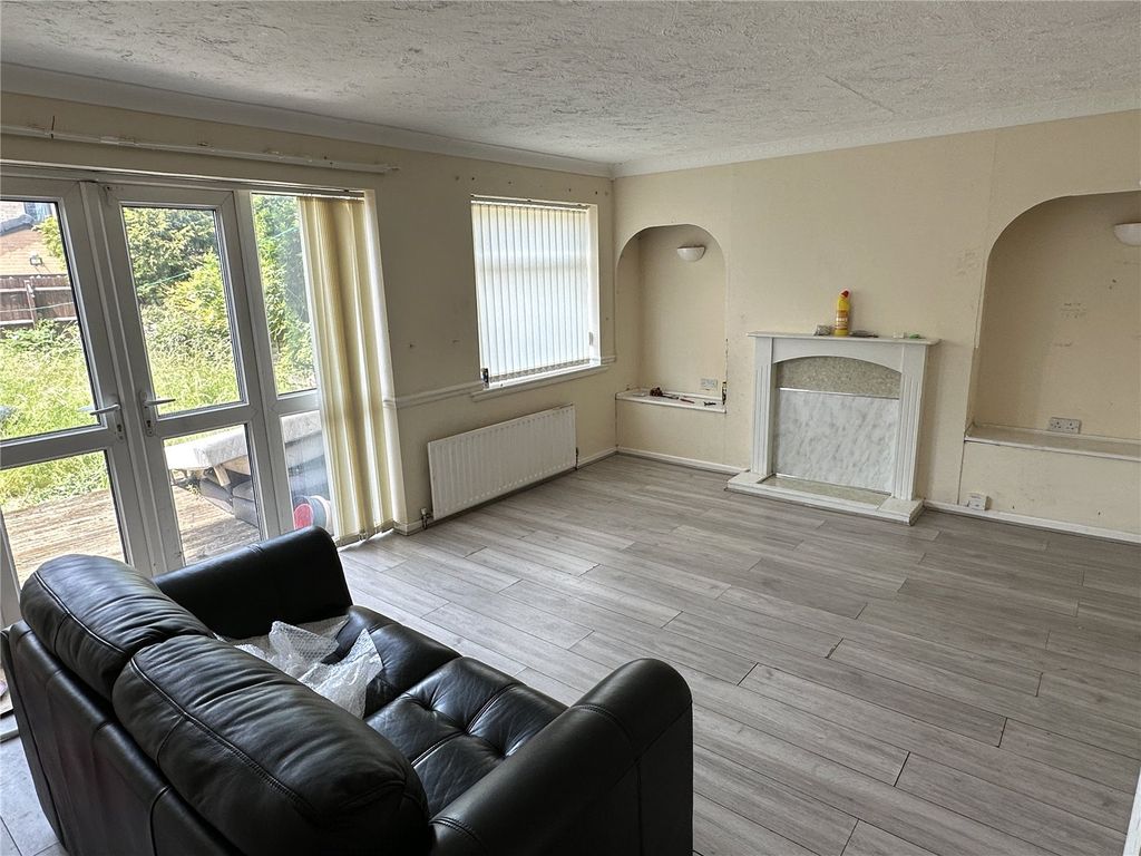 Property photo 2 of 12 Picture No. 50