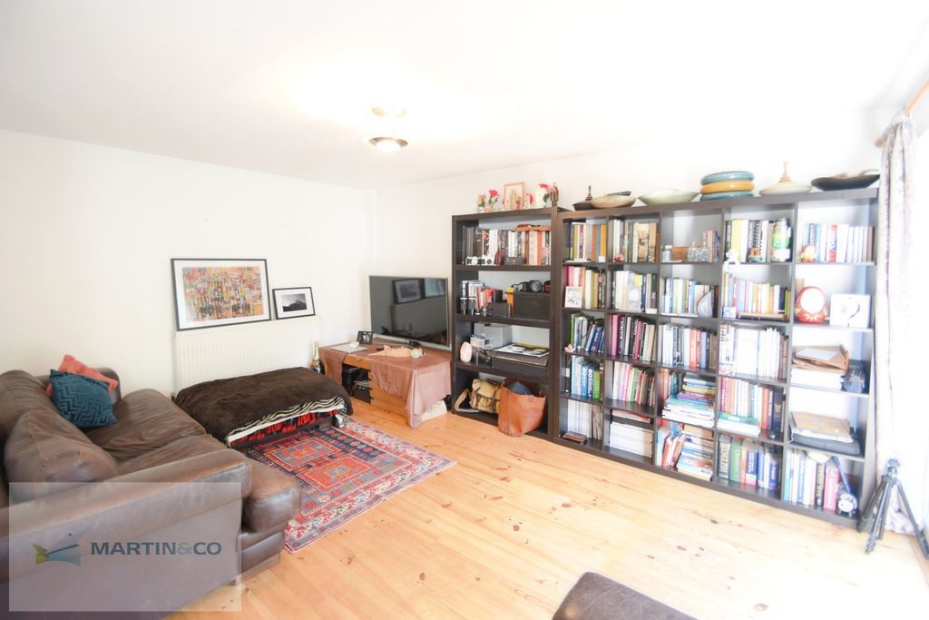 Property photo 2 of 18 F13c9062-16