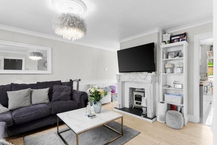 Property photo 2 of 20 B1.Jpeg