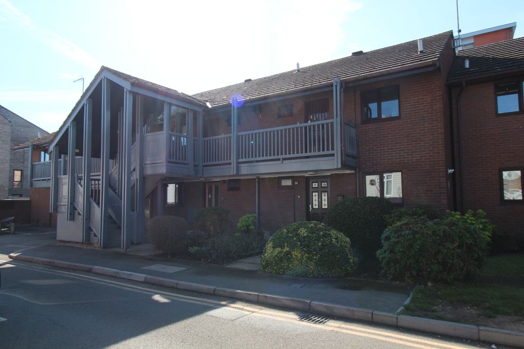 Property photo 1 of 5