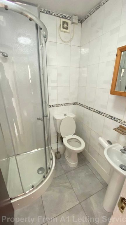 Property photo 2 of 3