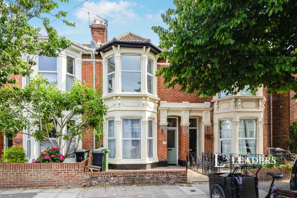 Property photo 1 of 12 d01189c3-A81B-4781-8