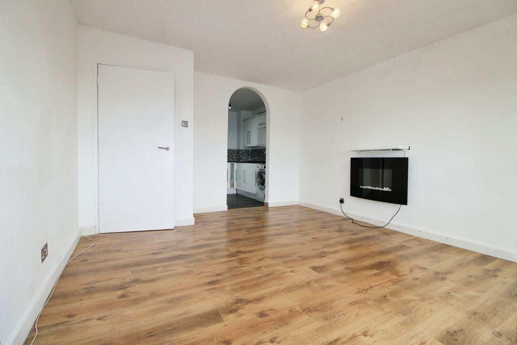 Property photo 2 of 12 Gallery