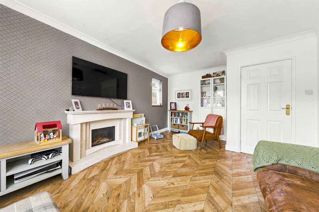 Property photo 3 of 22