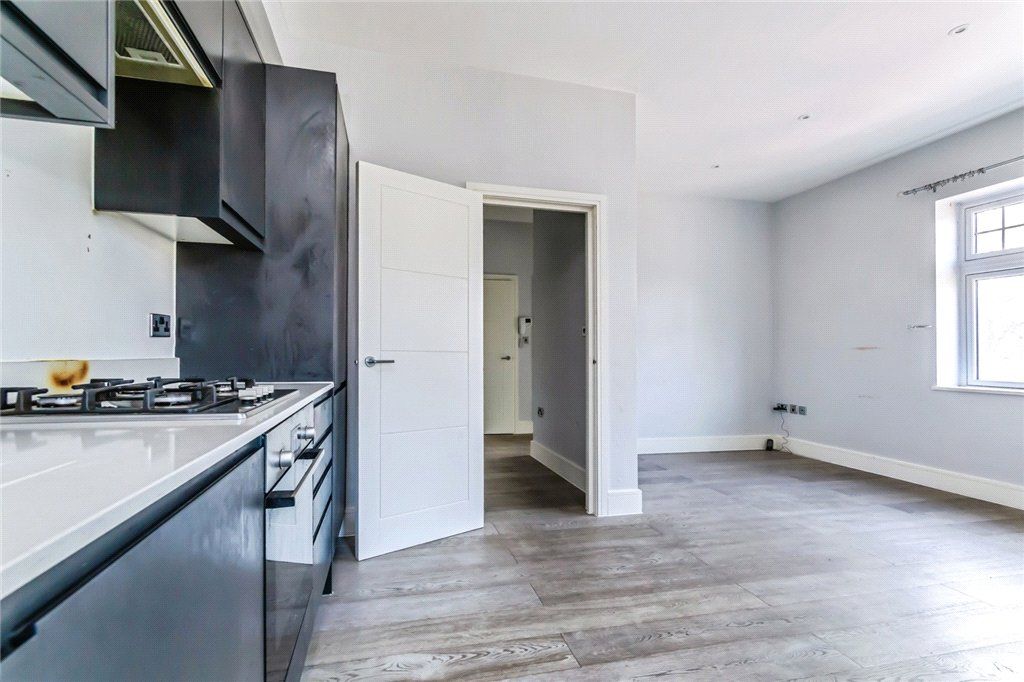 Property photo 2 of 16 Lounge/Kitchen