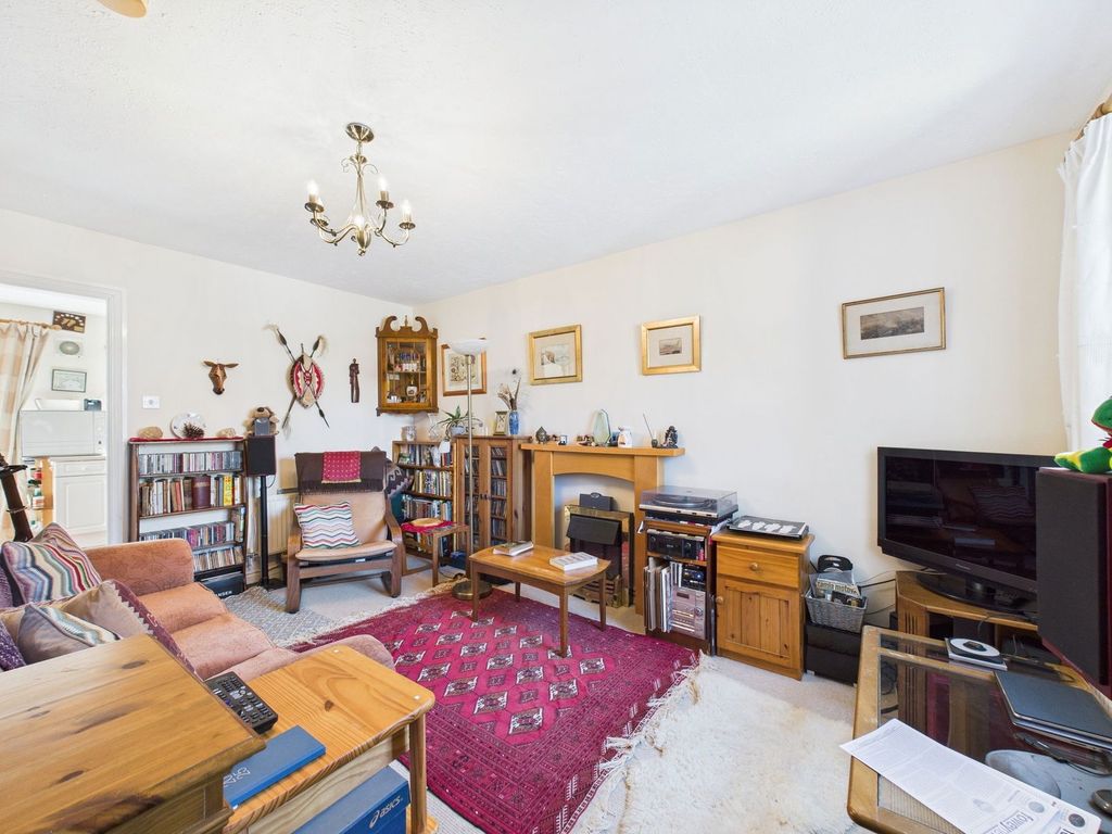 Property photo 2 of 12