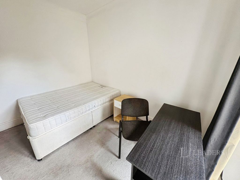 Property photo 3 of 9 Pbox-Img.Jpg