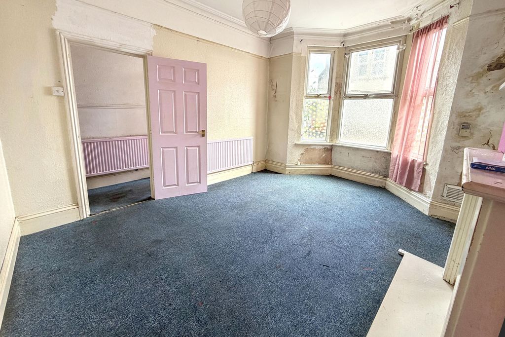 Property photo 3 of 17 34 British Road, Bedminster, Bristol, Bs3 3Bj