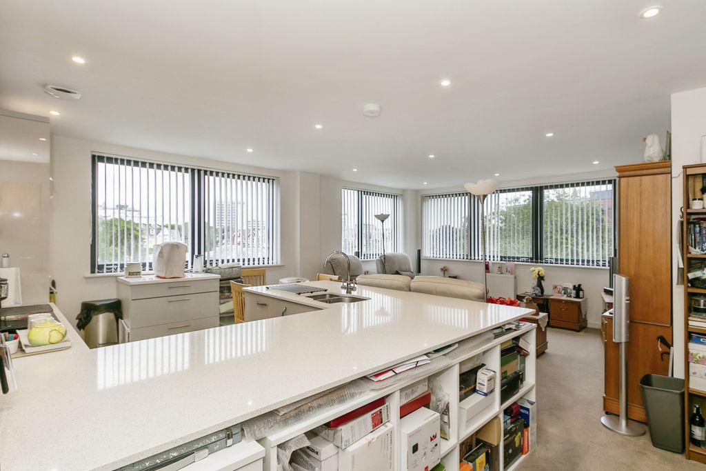 Property photo 1 of 14 Photography