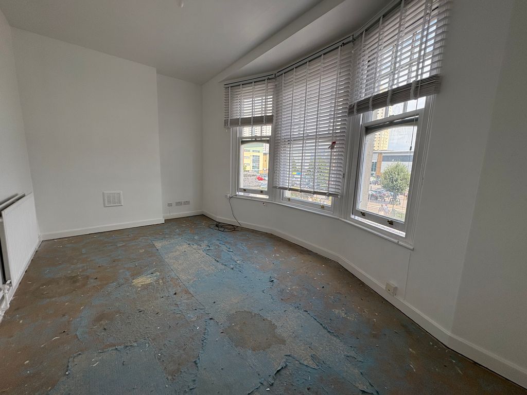 Property photo 3 of 4 Img_6892