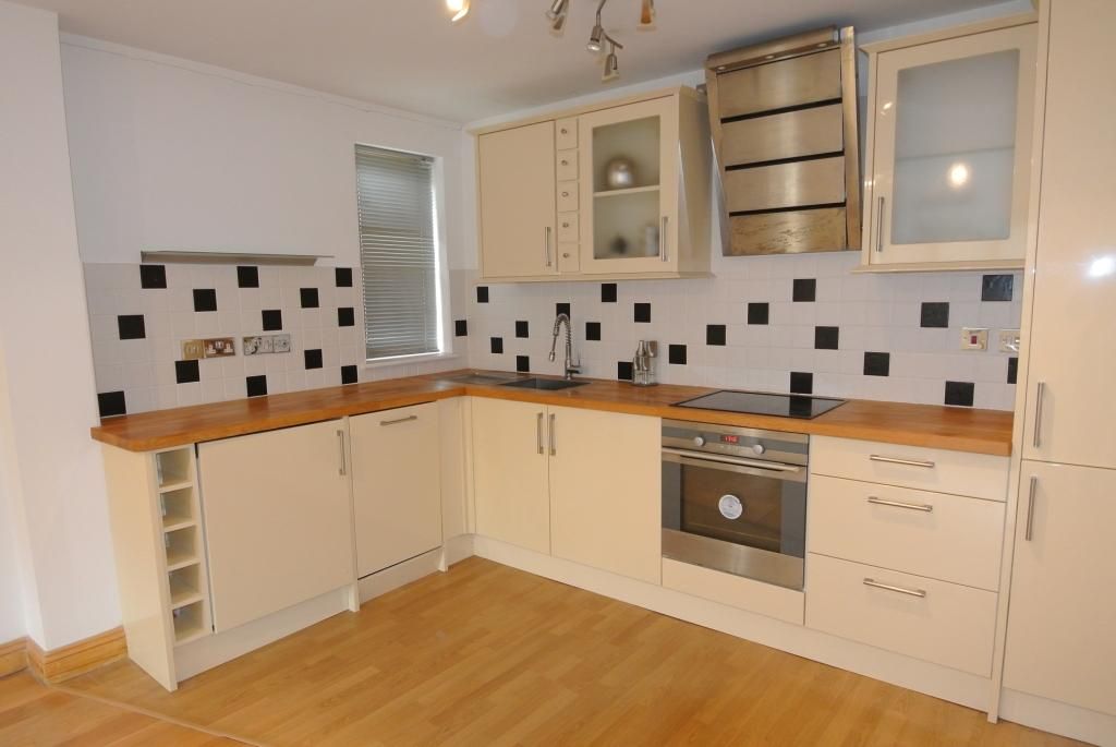 Property photo 2 of 6 3 Dsc 5392