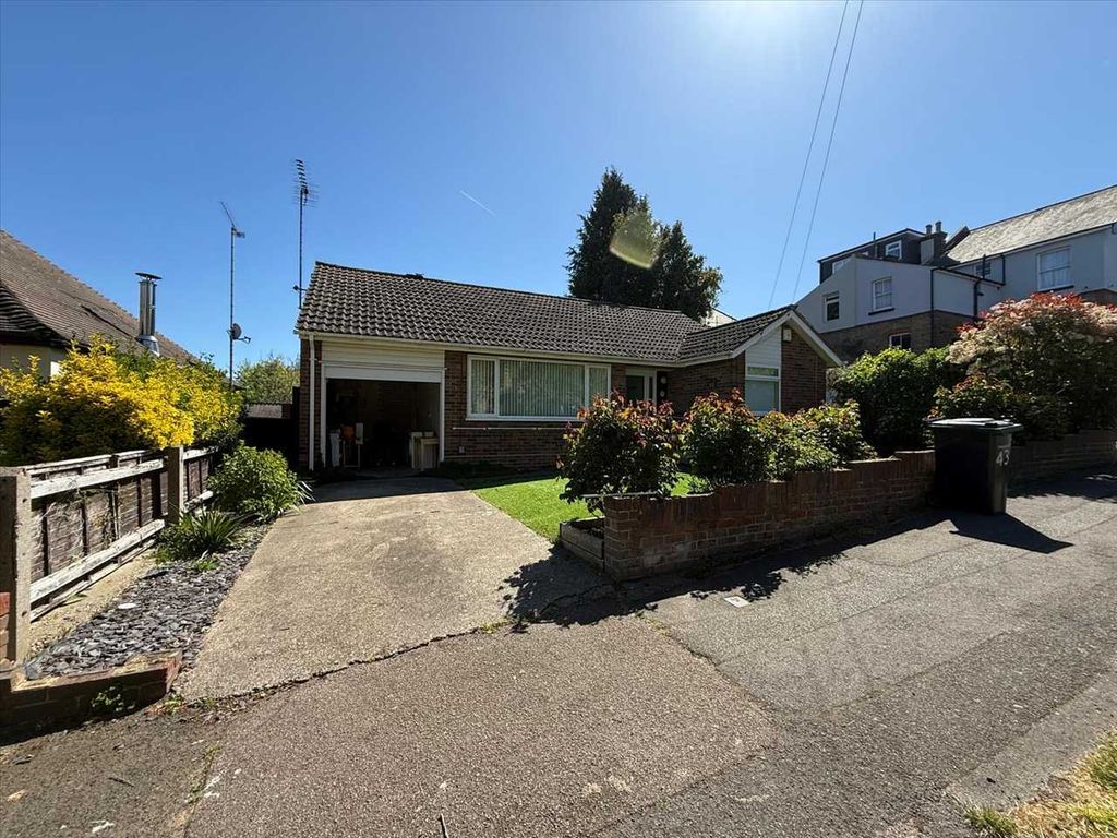 Property photo 2 of 23