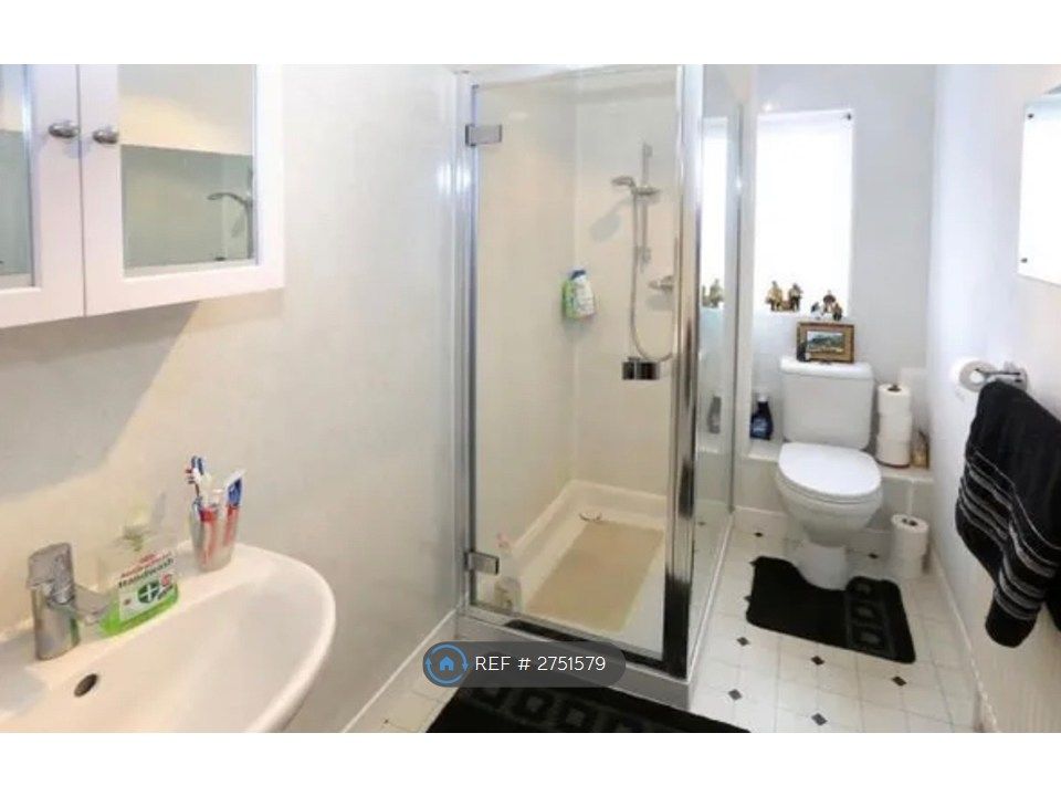 Property photo 3 of 4