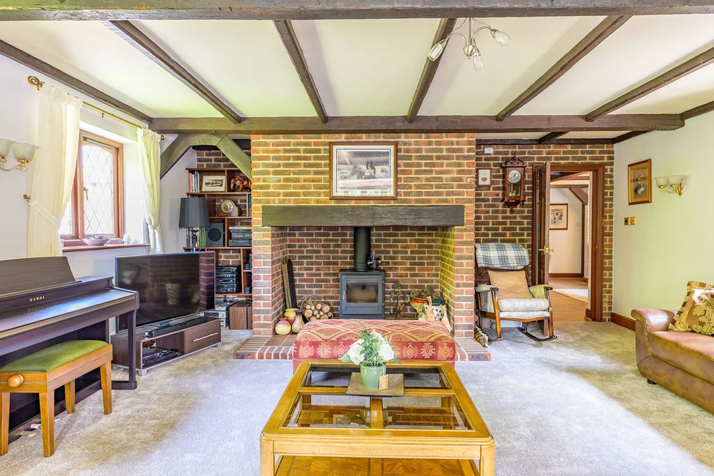 Property photo 3 of 34