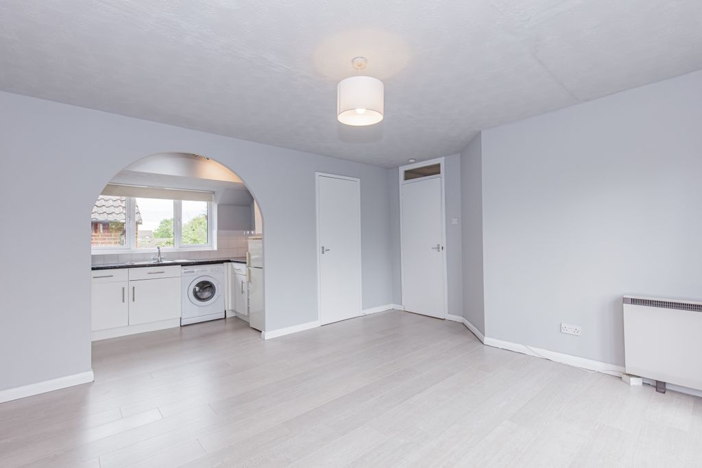 Property photo 2 of 6 162182