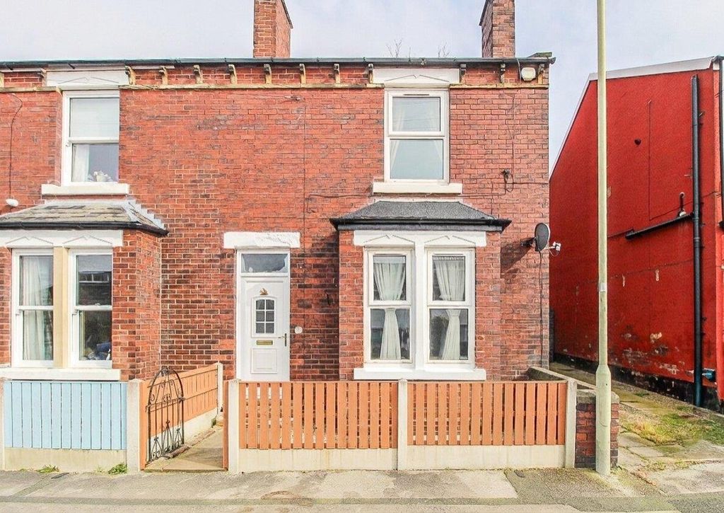 Property photo 1 of 9