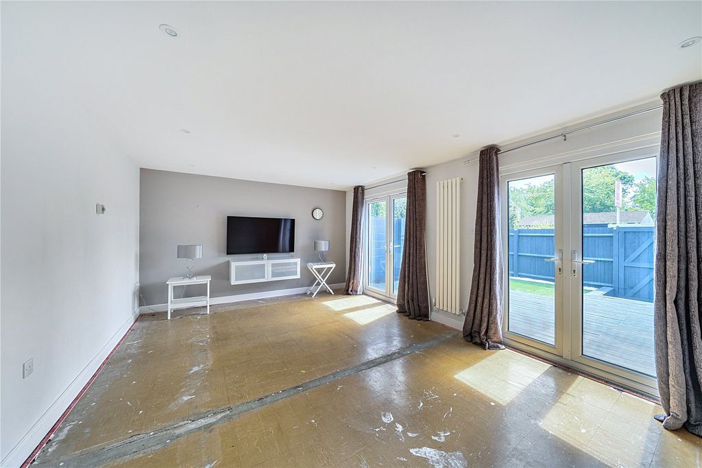 Property photo 3 of 18 Reception Room