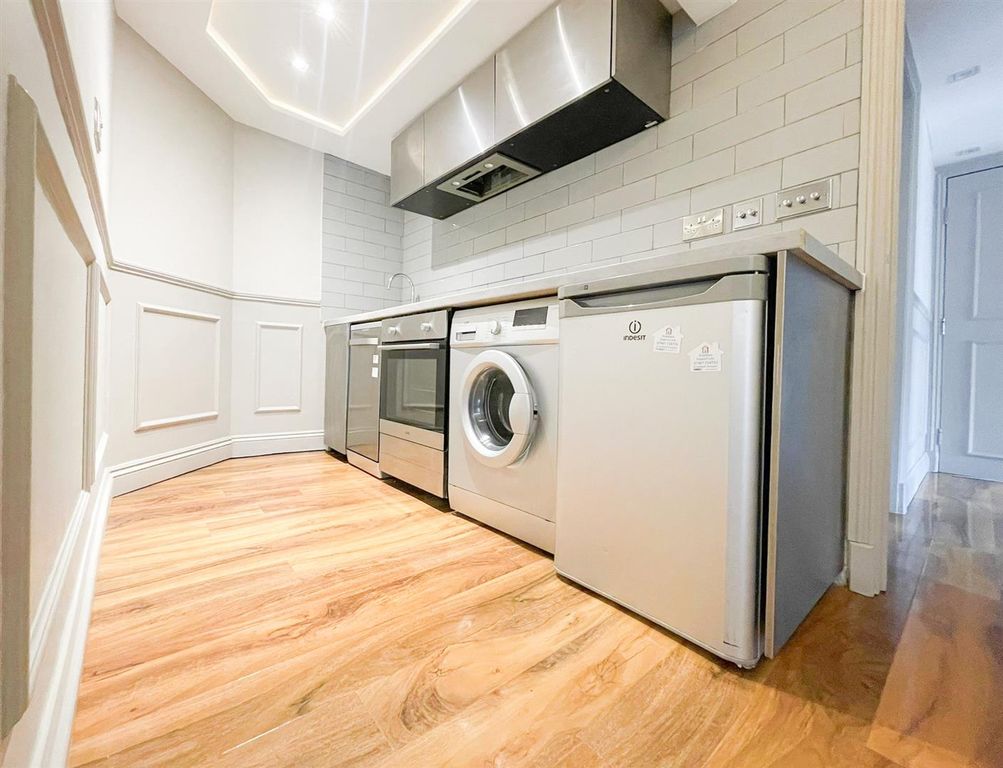 Property photo 3 of 13 Kitchen