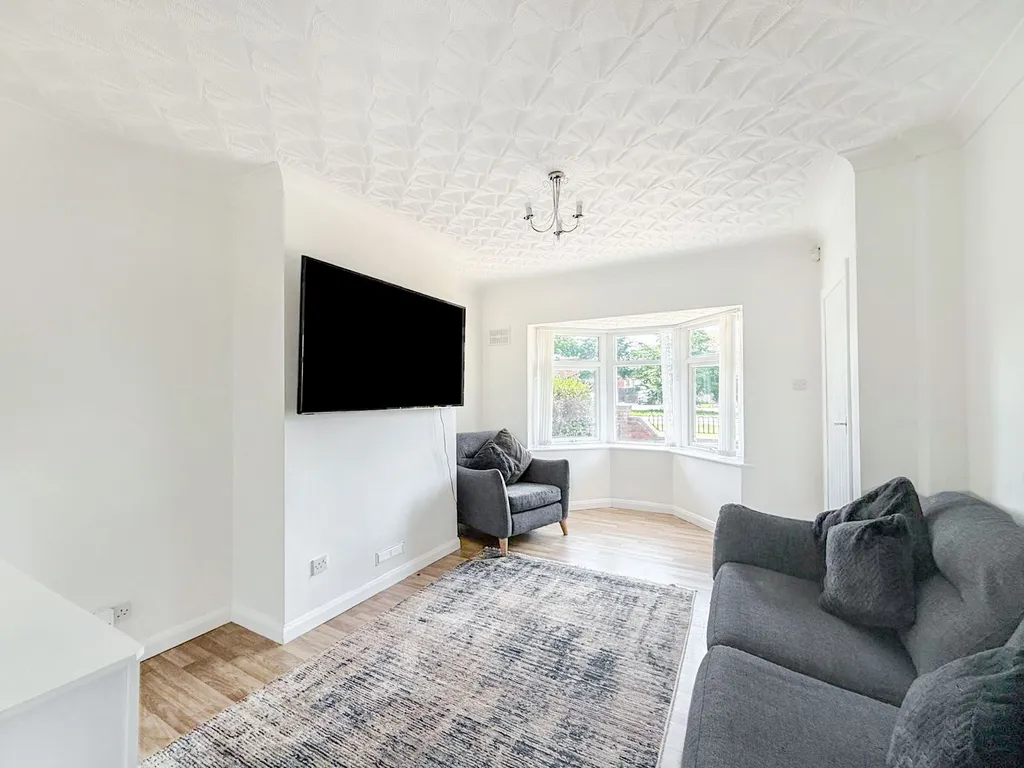 House in Hull HU9, Kingston upon Hull - More