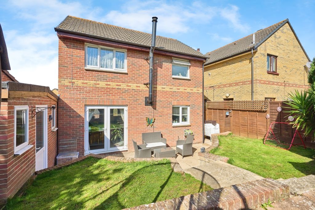 Property photo 1 of 12 Garden