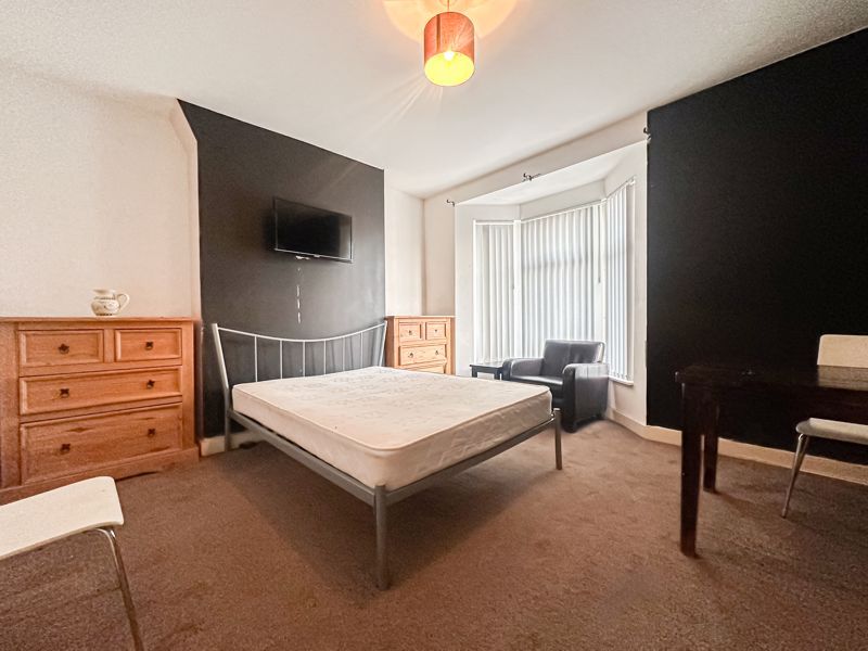 Property photo 3 of 10 Photo 4