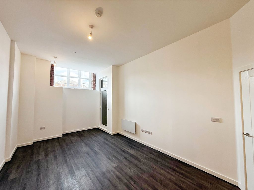 Property photo 2 of 8 Picture No. 03