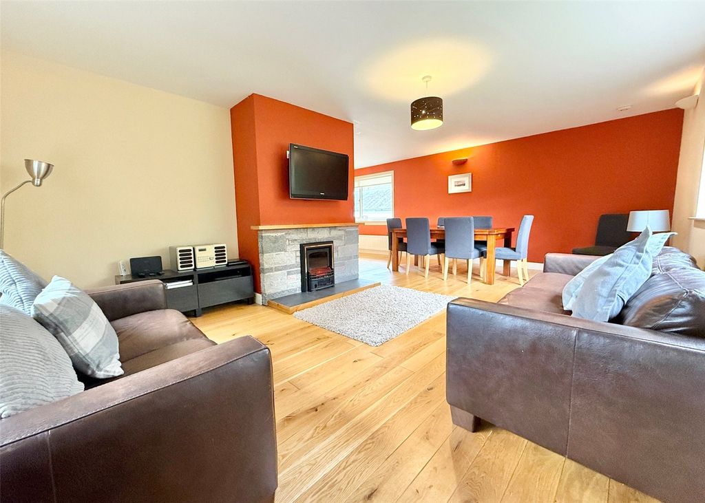 Property photo 2 of 24 Picture No. 31