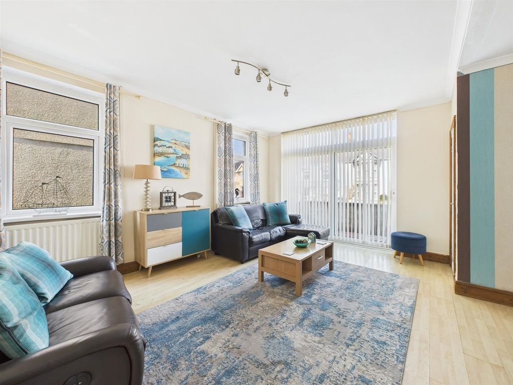 Property photo 2 of 16 Cam02295G0-Pr0178-Still010.Jpg