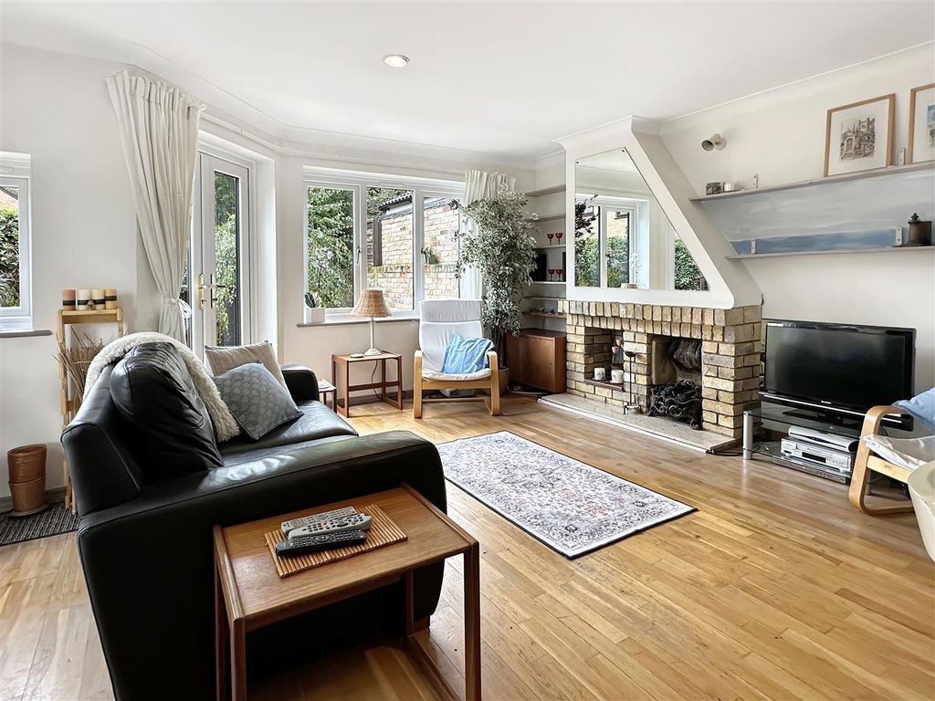 Property photo 3 of 16 Img (14).Jpg