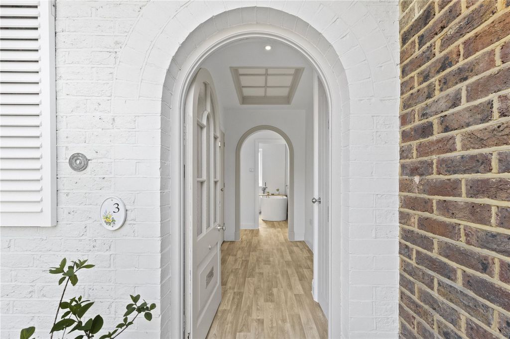 Property photo 2 of 22 Picture No. 53