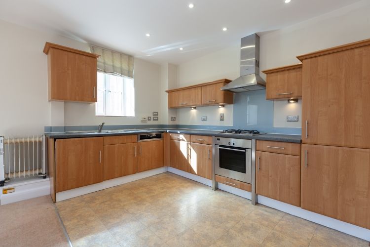 Property photo 3 of 9 218323