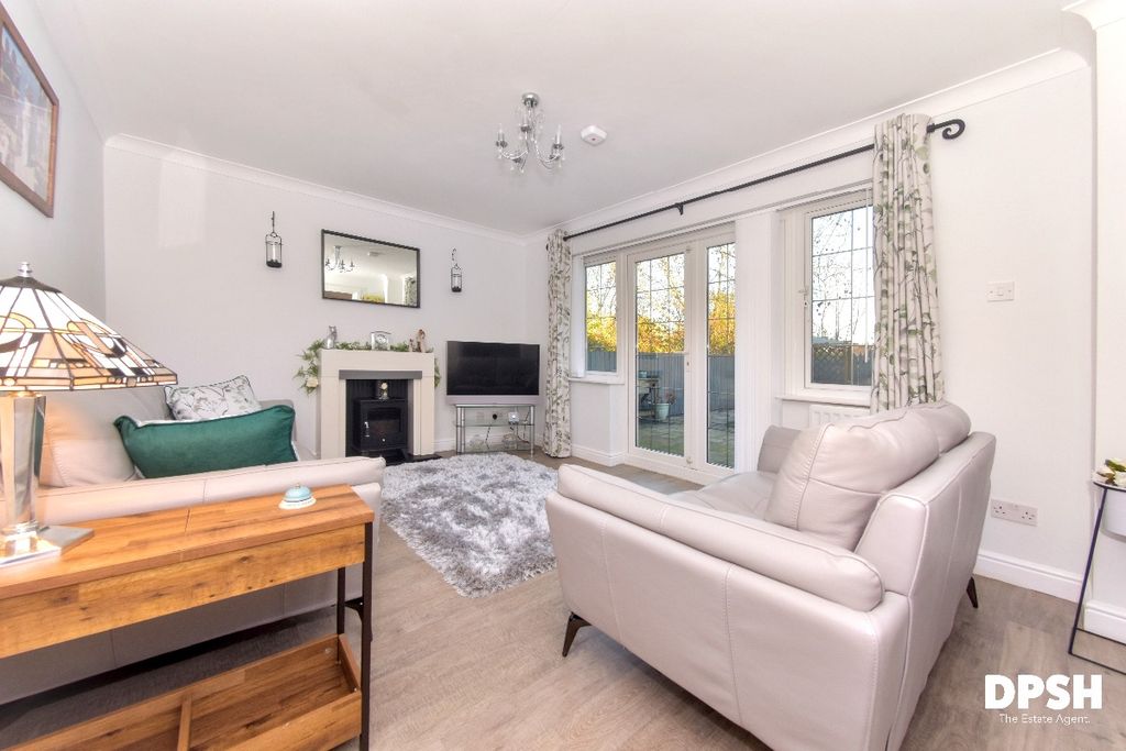 Property photo 3 of 33