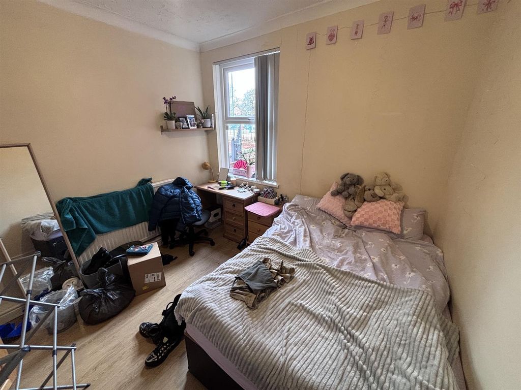 Property photo 3 of 21 Gf Bedroom
