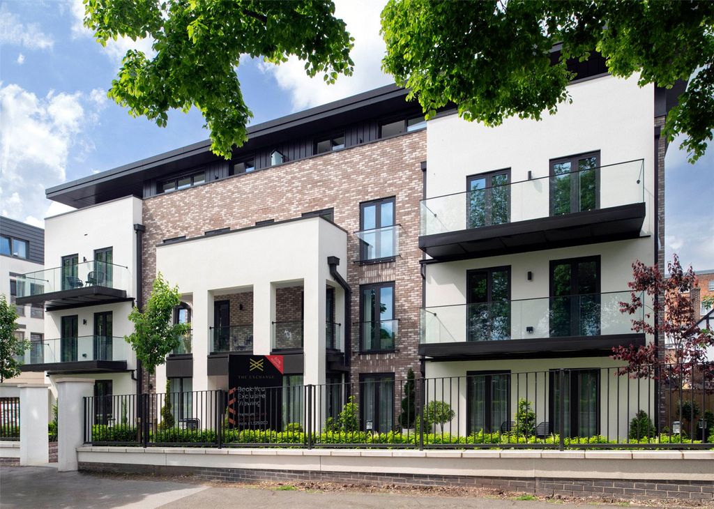 Property photo 2 of 27 The Exchange